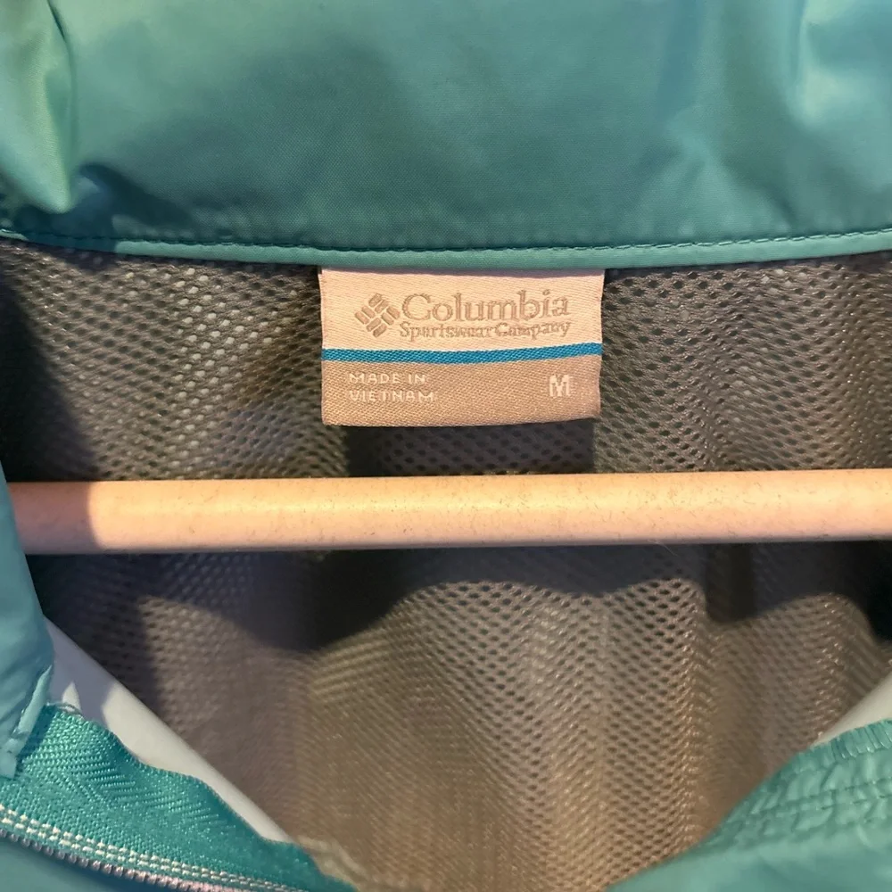 Columbia Women's Aqua Blue Rain Jacket - Picture 2 of 3